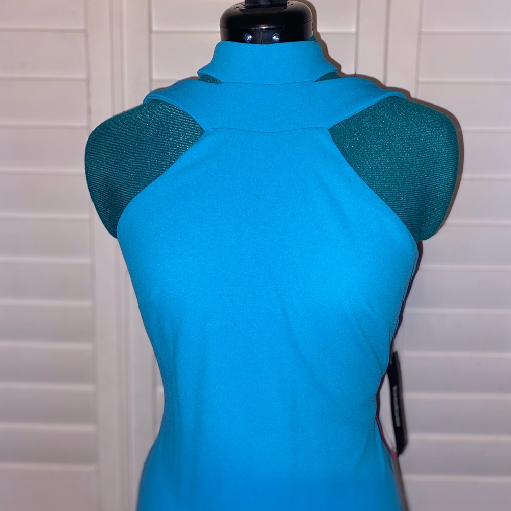 Bebe💙Blue cut-out halter dress💙Size 6💙Stretch material💙